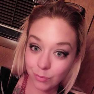 Meet your Posher, Raquelle